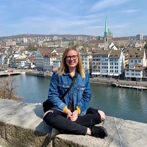 Meet your Posher, Emily